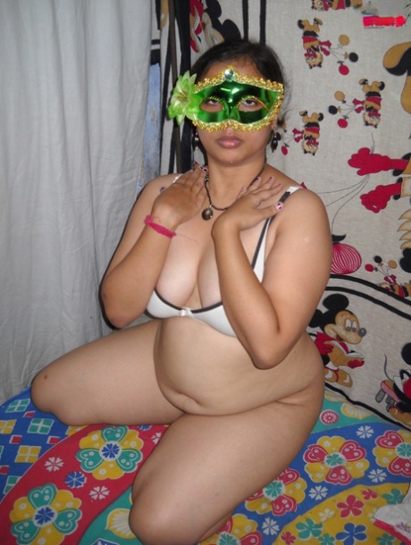 Mangal Bhabhi Fucking Exotics - Mangala Bhabhi Collction Porn Pictures & MILF Sex Pics - MilfGalleries.com